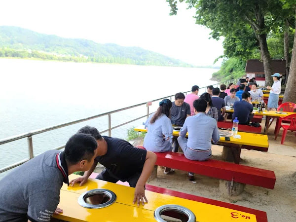 아산시 연춘식당 내부 인테리어