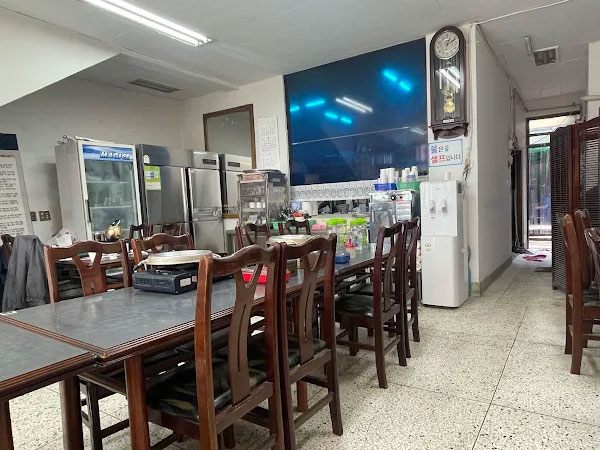 천안시 동남구 평양냉면 내부 인테리어