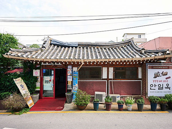 안성시 안일옥 전경