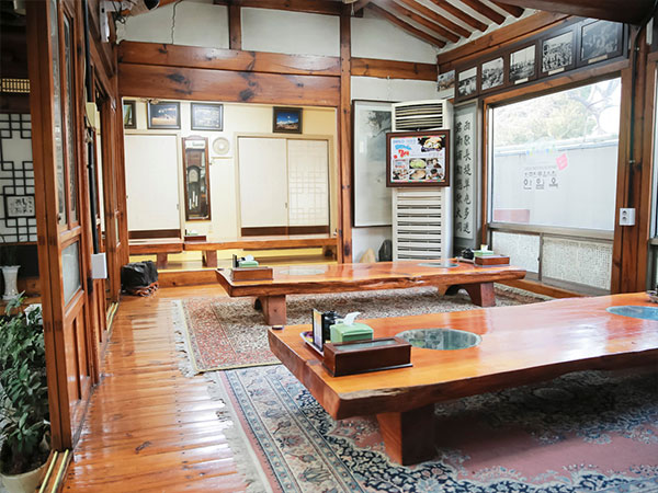 안성시 안일옥 내부 인테리어