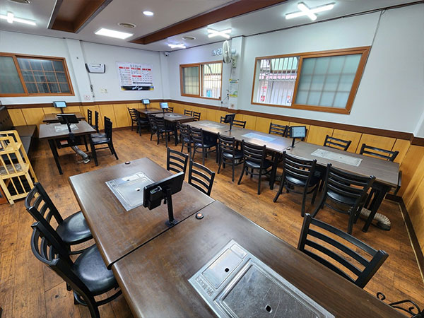 동두천시 황주식당 내부 인테리어