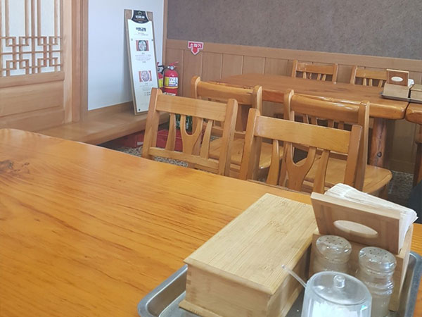 횡성군 이화곰탕 내부 인테리어
