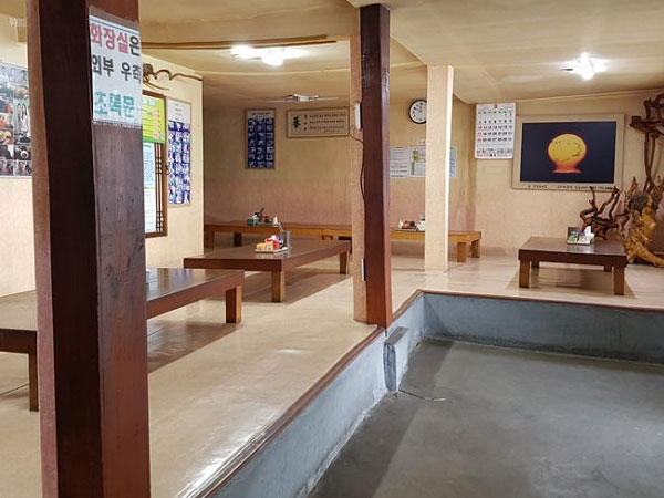 홍천군 친절막국수 내부 인테리어