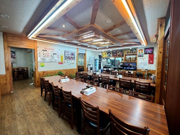 금산군 옛날고도리추어탕 내부 인테리어