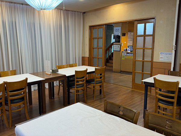 부여군 나루터식당 내부 인테리어