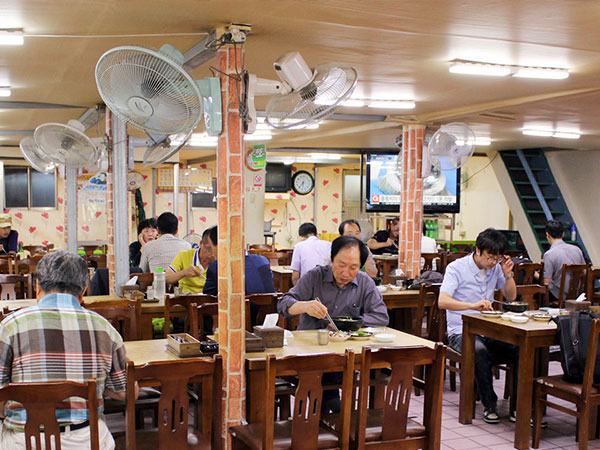 부산진구 포항돼지국밥 내부 인테리어