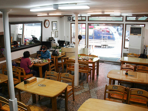 중구 부산명물횟집 내부 인테리어