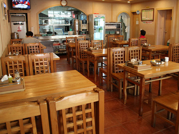 여수시 함남면옥 내부 인테리어