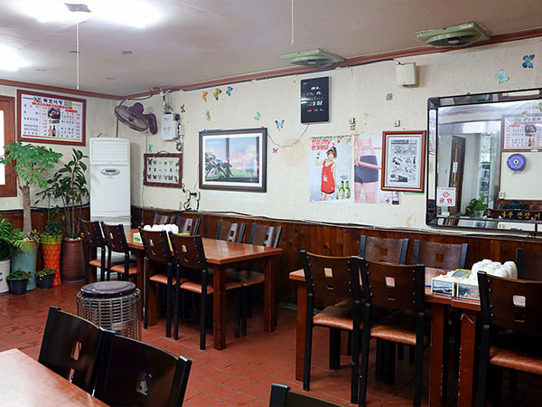 함평군 목포식당 내부 인테리어
