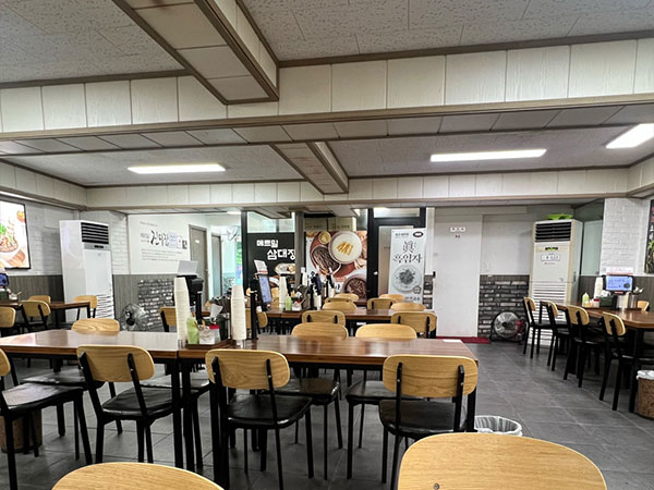 전주시 완산구 메르밀진미집 본점 내부 인테리어