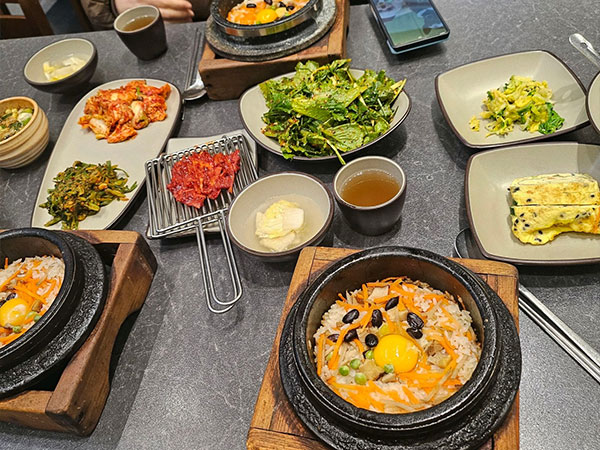 전주시 완산구 반야돌솥밥 대표 음식