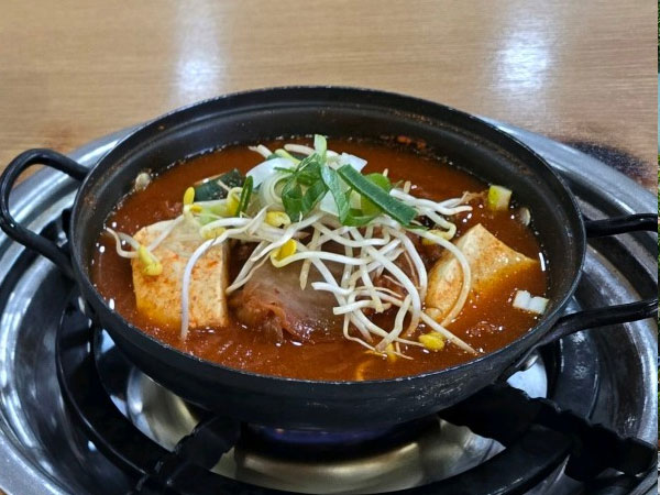 전주시 완산구 엄마손김치찌개 대표 음식