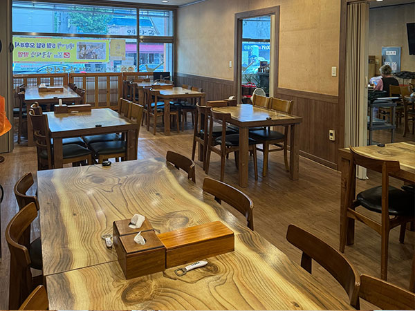 달서구 감골식당 내부 인테리어