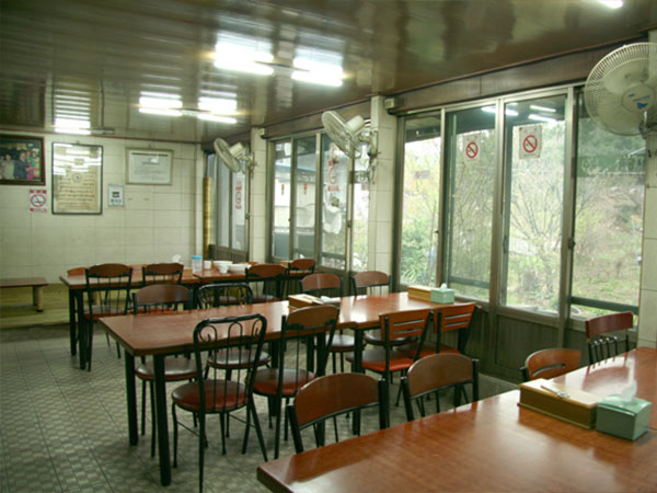 달성군 동곡원조할매손칼국수 내부 인테리어