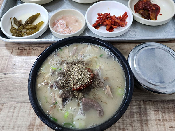 제주시 원조하나로국밥 대표 음식