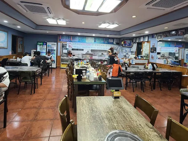 서귀포시 부두식당 내부 인테리어