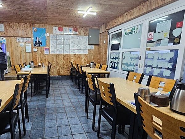 서귀포시 덕승식당 내부 인테리어
