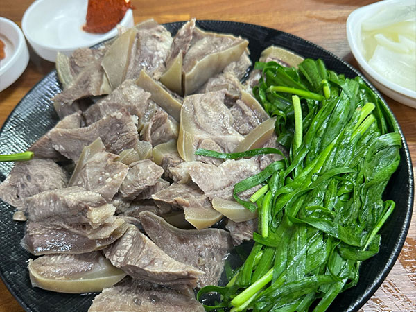 포항시 북구 평남식당 수육