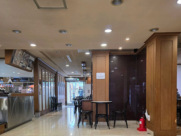 안동시 맘모스베이커리 내부 인테리어