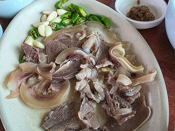 경주시 삼릉고향손칼국수 수육