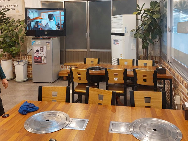 김천시 자매해물손칼국시 내부 인테리어