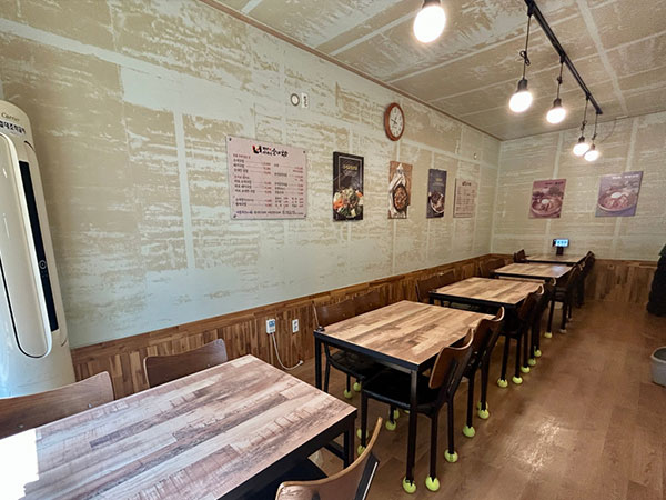 구미시 평양아바이순대국밥 내부 인테리어