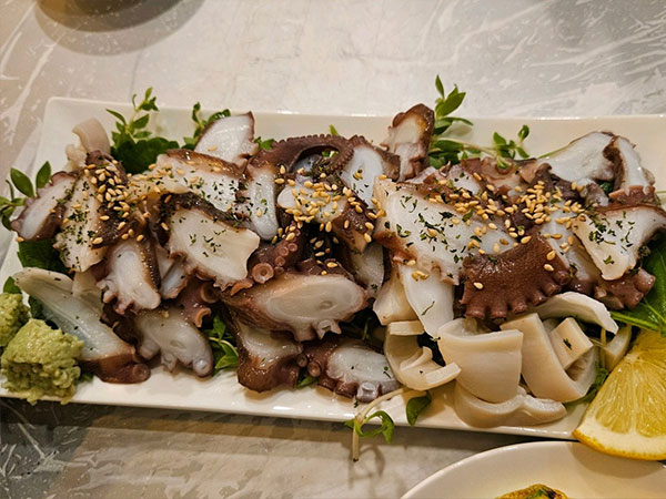 구미시 옥계황금어장 문어숙회