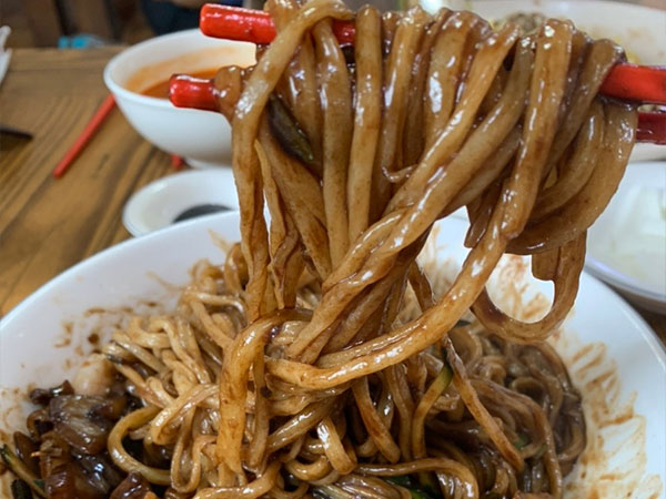 경산시 청마루옛날손짜장 자장면