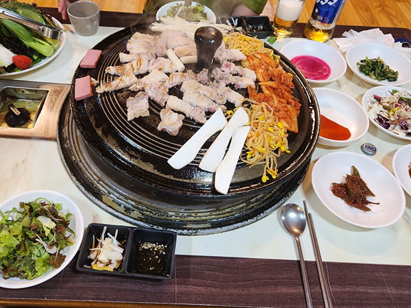 경산시 명성가왕솥뚜껑 대표 음식