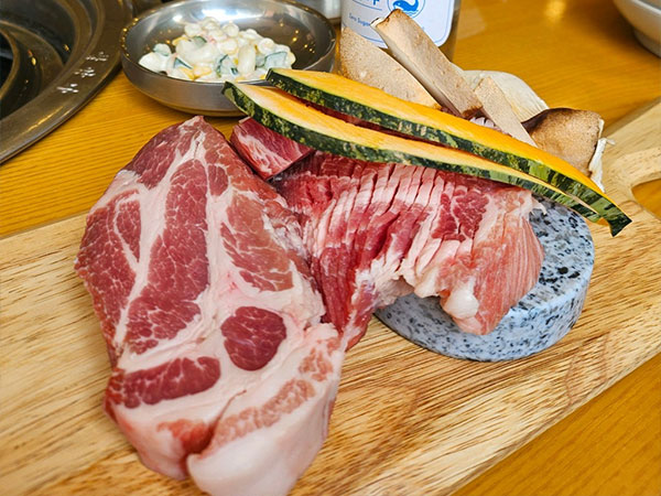 경산시 돈토리 숯불갈비 옥산점 대표 음식