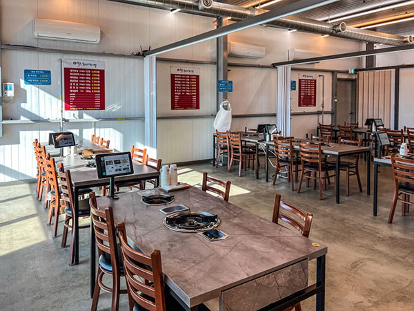 경산시 육천 돼지찌개 내부 인테리어