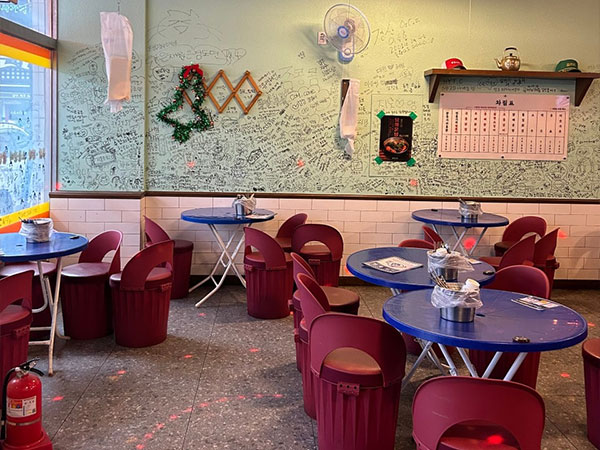 경산시 닭동가리 옥산점 내부 인테리어