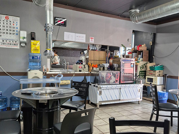 영주시 곰탕과 닭계장 내부 인테리어