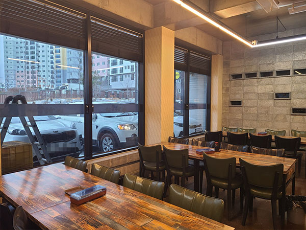 영천시 삼송꾼만두 내부 인테리어