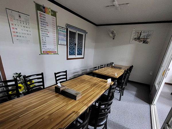 영천시 제일손칼국수 내부 인테리어