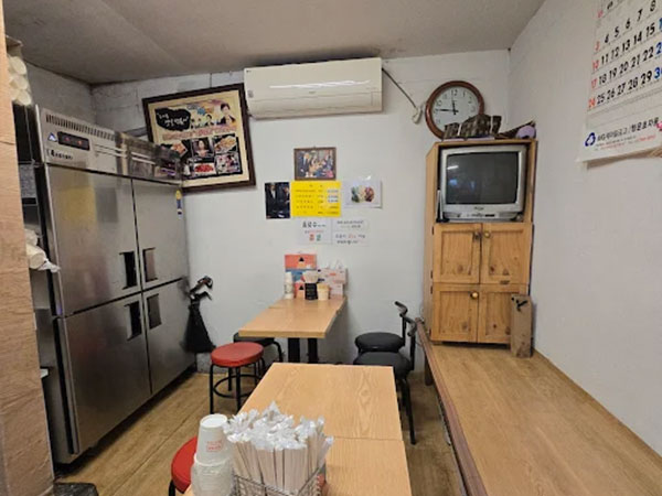 종로구 원조 할머니 기름떡볶이 내부 인테리어