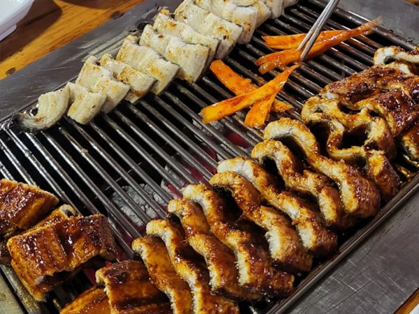 옛날돌집장어 장어구이