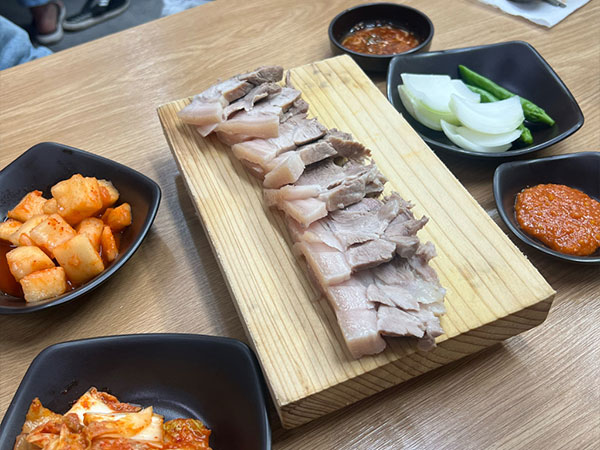 동진식당 돔베고기