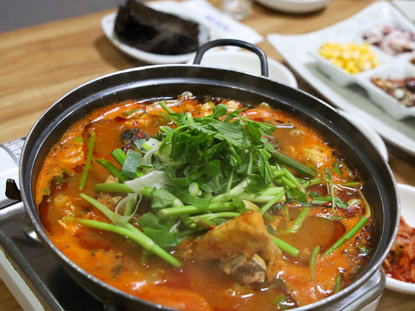 자리돔횟집 매운탕