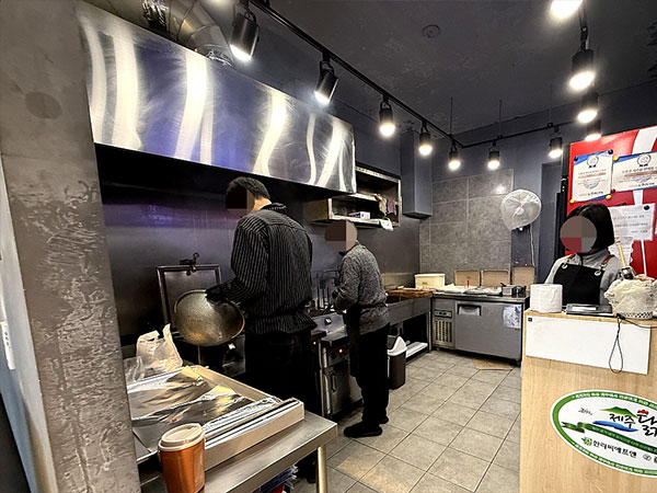 제주닭집 주방