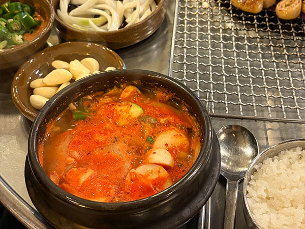 구공탄막창 버섯된장찌개