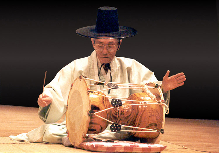 삼현육각 (三絃六角)